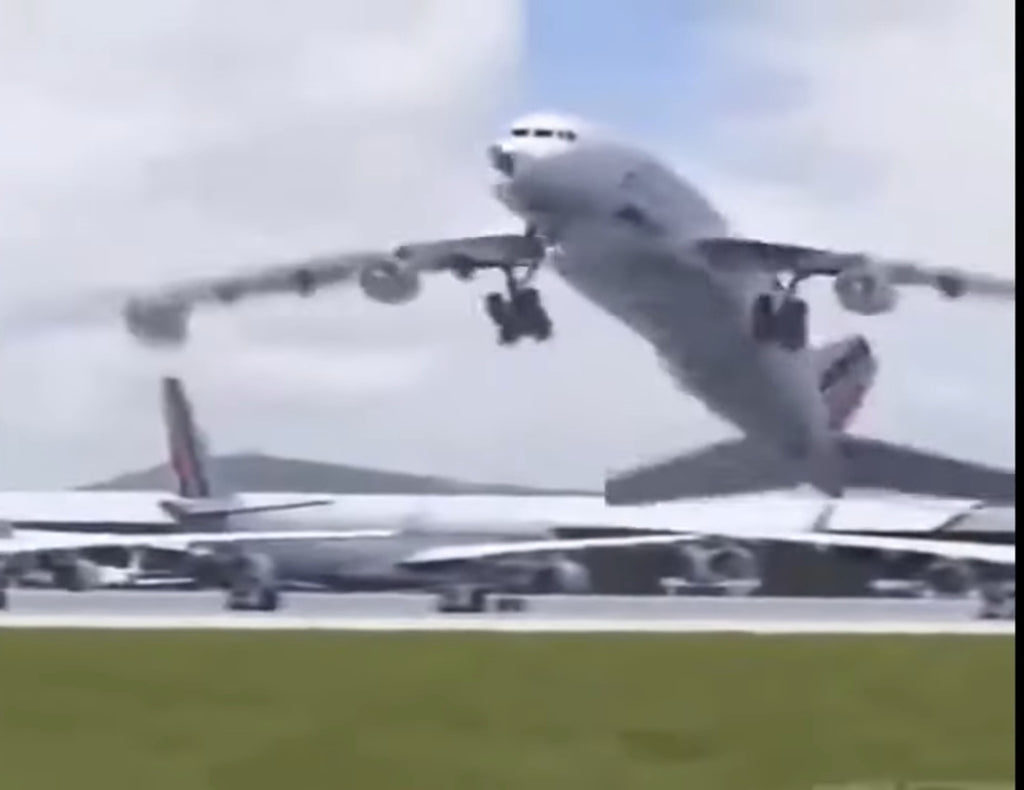 Round-trip airfair - Toronto to BKK